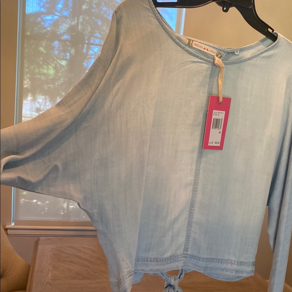 Chelsea and Violet Women's Light Blue Top - Picture 4 of 6